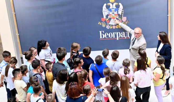 VODIMO RAČUNA O SVAKOM SRBINU I SRPSKINJI, GDE GOD DA ŽIVE! Vesić sa srpskom decom iz regiona