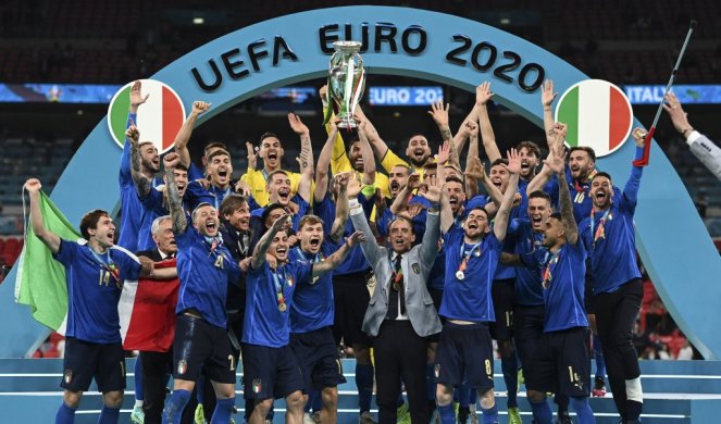 "IDE U RIM"! Italijani POKORILI Englesku i pred KRCATIM Vemblijem slaviti titulu prvaka EVROPE! /FOTO/