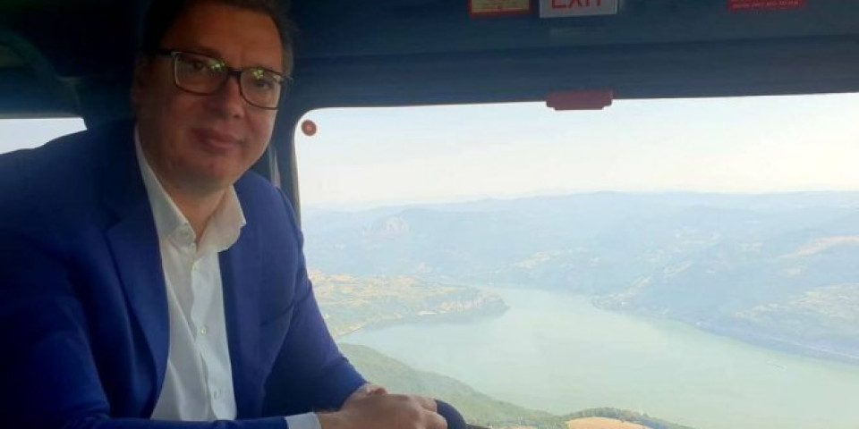 PREDSEDNIK NA PUTU ZA KLADOVO! Vučić objavio fotografiju iz helikoptera: SRBIJA JE PRELEPA, A DUNAV JE NJEN BISER! Foto