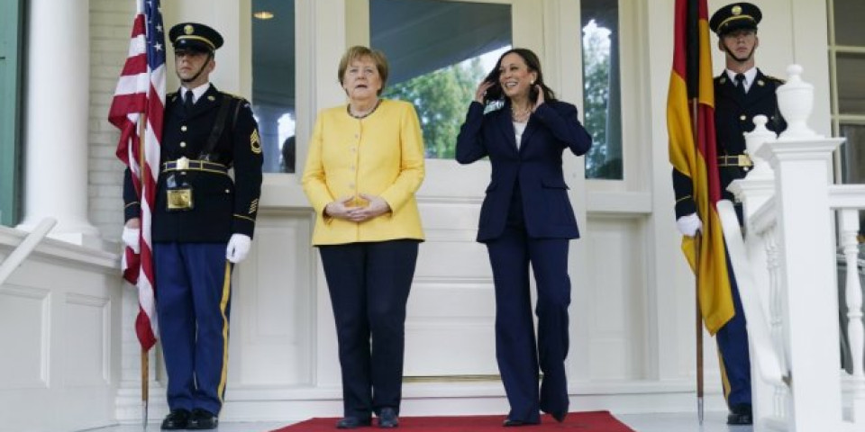Oglasila se Kamala Haris, i OTKRILA O ČEMU JE RAZGOVARALA sa Angelom Merkel! Nemačka kancelarka rekla DA JE ODUŠEVLJENA potpredsednicom SAD! /FOTO/
