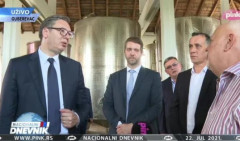 /VIDEO/ ZNAM DA JE SNABDEVANJE VODOM NAJVEĆI PROBLEM! Vučić u Guberevcu: U vodovod i kanalizaciju uložićemo 147 miliona!
