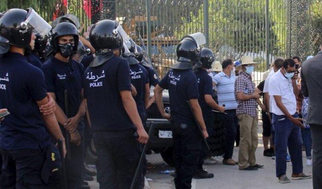 Eksplozija u kući ministra Tunisa! Supruga Taufika Šarfedina zadobila opekotine
