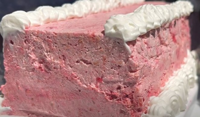 OSVEŽAVAJUĆA VOĆNA TORTA! Za 5 minuta napravite desert sa malinama i keksom! /VIDEO/