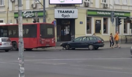 Sudar autobusa i automobila u Beogradu