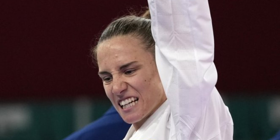 TOTALNA DOMINACIJA! ISTORIJA! Jovana Preković odbranila svetsku titulu!