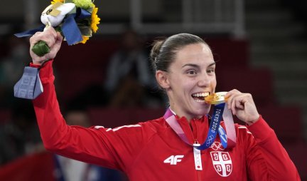 Olimpijska šampionka Jovana Preković u FINALU Svetskog prvenstva!