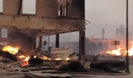 APOKALIPSA U KALIFORNIJI! Razorni požar uništio više od 1.000 domova, vatrogasci se bore da zaštite seoske zajednice! /VIDEO/