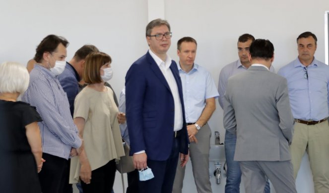 NIJE PROBLEM ŠTO MRZITE VUČIĆA,  problem je što se pravite da ne vidite da u Novom Sadu imate 7 novih fabrika koje niste imali 50 godina