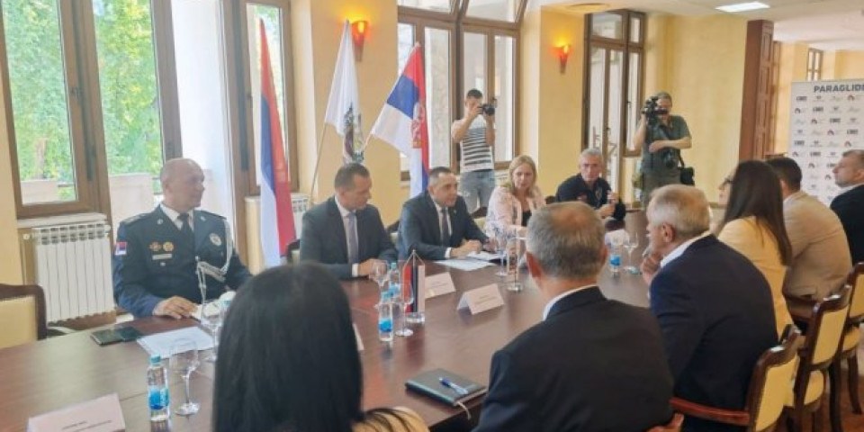 Ministar Vulin: Dok predsednik Aleksandar Vučić vodi Srbiju, pomoć Srbima neće izostati