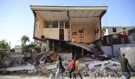 KATASTROFA NA HAITIJU! Broj žrtava razornog zemljotresa dostigao 1.941!