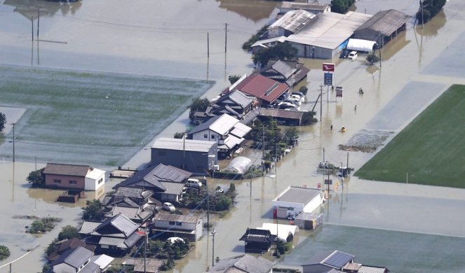 Velike padavine pogodile Japan, vlada apelovala na građane da se evakuišu! Žena stradala! /FOTO/