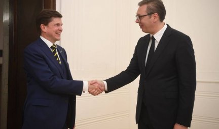 Vučić se sastao sa predsednikom Parlamenta Kraljevine Švedske Andreasom Norlenom!