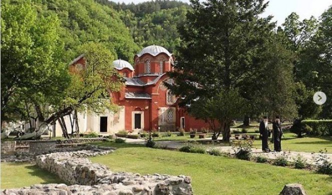 KOSOVO JE NAŠ NARATIV, MIT JE JEDNO, A ZAVET JE DRUGO! Patrijarh Porfirije poslao snažnu poruku: Danas Kosovo ima značenje magneta KOJI NAS POVEZUJE!