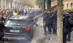 HAOS U PARIZU, ŽESTOKI OKRŠAJI DEMONSTRANATA I POLICIJE! /VIDEO/