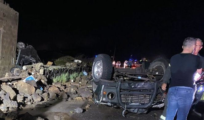 TORNADO PREVRTAO AUTOMOBILE I NOSIO KROVOVE! Najmanje dve osobe poginule u Italiji! /FOTO/