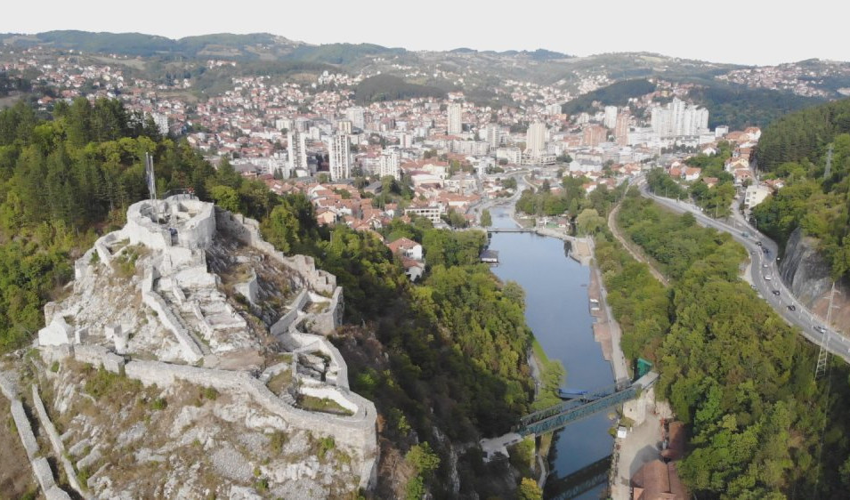 Dnevno se zarazi preko tri stotine lica! DA LI JE OVAJ OKRUG U SRBIJI ŽARIŠTE KORONAVIRUSA?