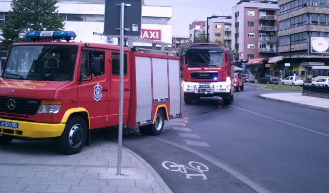 PRVE FOTOGRAFIJE POŽARA U ZEMUNU!