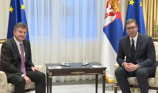 Vučić se obraća javnosti u 18 sati: Reći ću narodu sve o teškoj krizi na Kosovu i Metohiji!