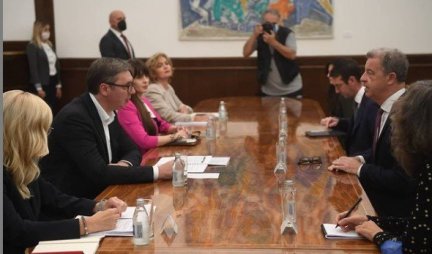 /Foto/ Predsednik Vučić se sastao sa Seržom Bramercom!