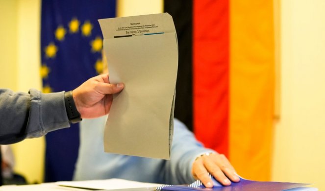 Nemačka danas bira poslanike Bundestaga - Ko će naslediti Angelu Merkel?