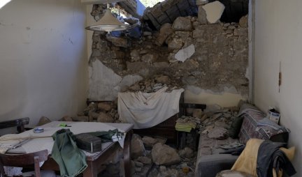 Prvi snimci posle zemljotresa na Kritu, stanovnici panično napustili domove /VIDEO/