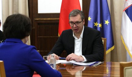 Predsednik Vučić sutra sa ambasadorkom NR Kine Čen Bo