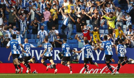 SEVILJA GUBI TRKU ZA ŠAMPIONSKU TITULU! Darder spasio Espanjol, Srbima ni minut (VIDEO)