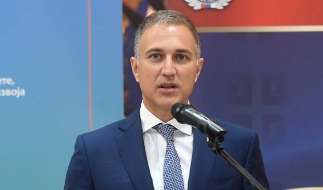 Ministar Stefanović čestitao Dan Vojnofilmskog centra!