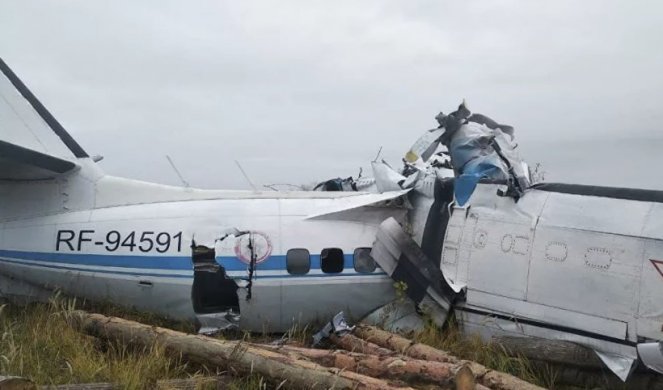 Srušio se avion u Rusiji! Poginuli svi putnici i članovi posade