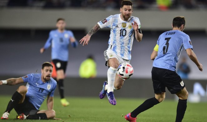 OVO MOŽE SAMO MESI! Čudan gol Lea, Argentina uništila Urugvaj!  /VIDEO/