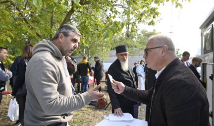 A KAKO DRUGAČIJE?! Pogledajte srpski tradicionalni doček za Gorana Vesića u Koraćici!