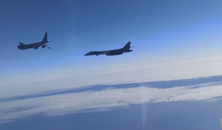 RUSI OBJAVILI SNIMAK! Kako si „suhoji“ oterali američke bombardere iznad Crnog mora /VIDEO/