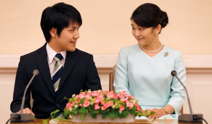 TO JE LJUBAV! Japanska princeza se udala za običnog smrtnika, odrekla se carskih povlastica i odbila da uzme 1,3 miliona dolara! /FOTO/