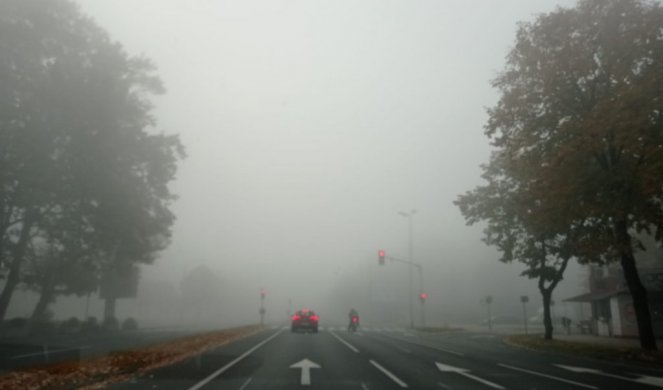 Na putevima smanjena vidljivost zbog magle!