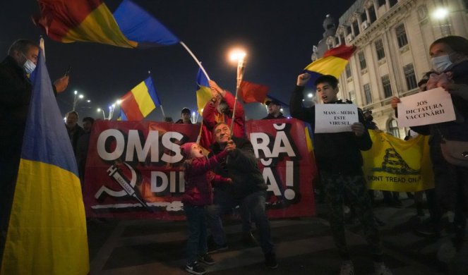 PROTEST U BUKUREŠTU protiv zelene kovid potvrde!/VIDEO/