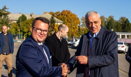 Gradonačelniku Bakiću predati ključevi autobusa koji su obogatili vozni park JP „Subotica-trans“
