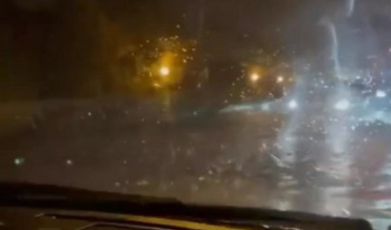 POPLAVLJENI DELOVI BEOGRADA! Kiša izazvala haos, dramatični prizori sa ulica