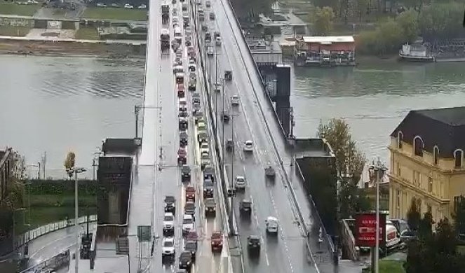 Prelazite preko njega skoro svakog dana, a da li ste znali za ovaj podatak? Beogradski most je u stvari blizanac!