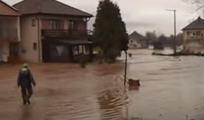 POPLAVE U REPUBLICI SRPSKOJ, vanredno stanje u Palama i Trnovu /VIDEO/