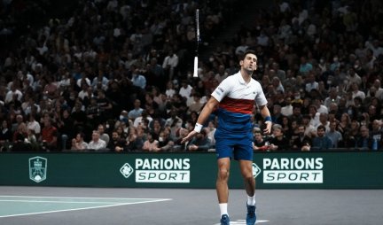 SEVAJU MUNJE! Pariz na nogama, nestvaran poen Novaka Đokovića! (VIDEO)