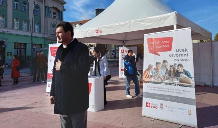 DA KLIKNEMO ZAJEDNO! Šapčanima predstavljene su mogućnosti upotrebe elektronskih usluga