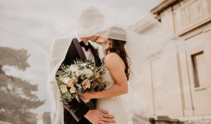 DA LI JE VAŠ BRAK OSUĐEN NA PROPAST? Fotografkinja otkrila 3 znaka koji se primete još na venčanju!