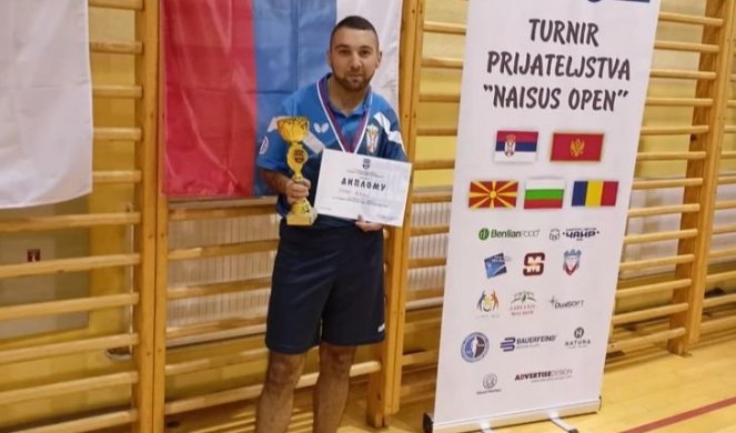 KAPA DOLE! Srđan Šćekić osvaja medalje, a stoni tenis igra tek nekoliko godina!