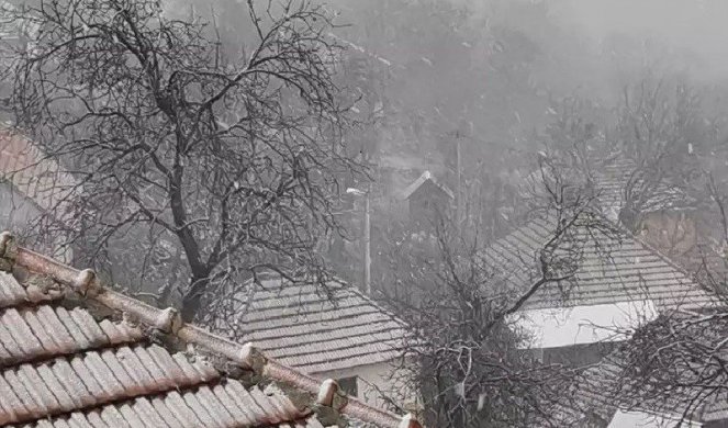 4.000 KUĆA BEZ STRUJE! Prvi sneg napravio haos u Užicu, cela sela u mraku