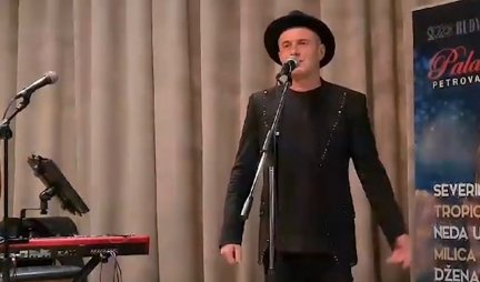 SALE TROPIKO POBEGAO OD NOVINARA! Pevač se PRVI PUT pojavio u javnosti nakon RAZVODA, nije hteo da se SUOČI sa predstavnicima SEDME SILE! (VIDEO)