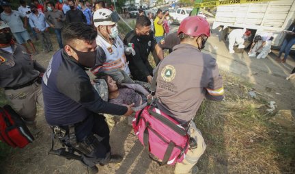 JEDNA OD NAJGORIH NESREĆA KOJA JE ZADESILA MIGRANTE! Raste broj žrtava u Meksiku!