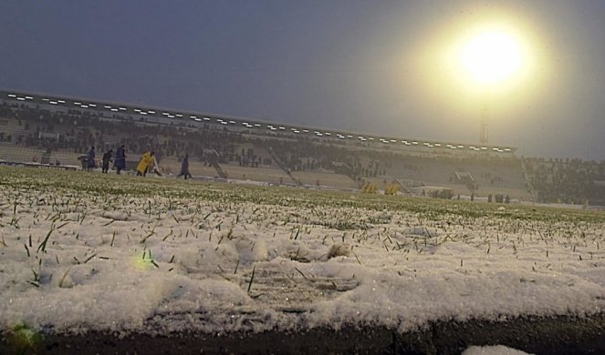 KOLAPS ZBOG SNEGA, NEMA FUDBALA! Oglasila se Superliga