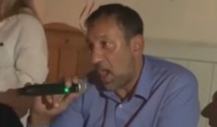 PUSTIO GLAS! Vlade Divac uzeo mikrofon i RAZVALIO Čolin hit /VIDEO/