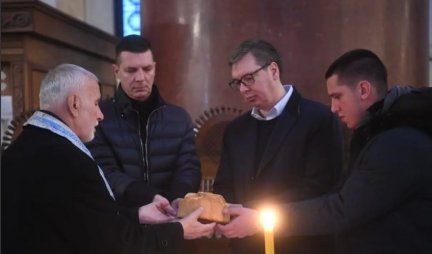 Vučić, kao i svake godine, sa Andrejem i Danilom u crkvi Svetog Marka! SREĆNA SLAVA SVIMA KOJI SLAVE SVETOG NIKOLU!