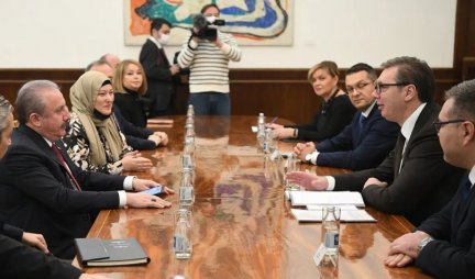 POZDRAVI OD ERDOGANA! Vučić se sastao sa predsednikom Velike Narodne skupštine Republike Turske!